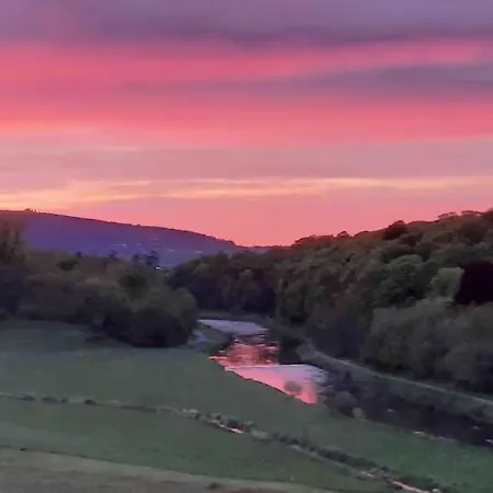 Katie's View Apartment Cahir